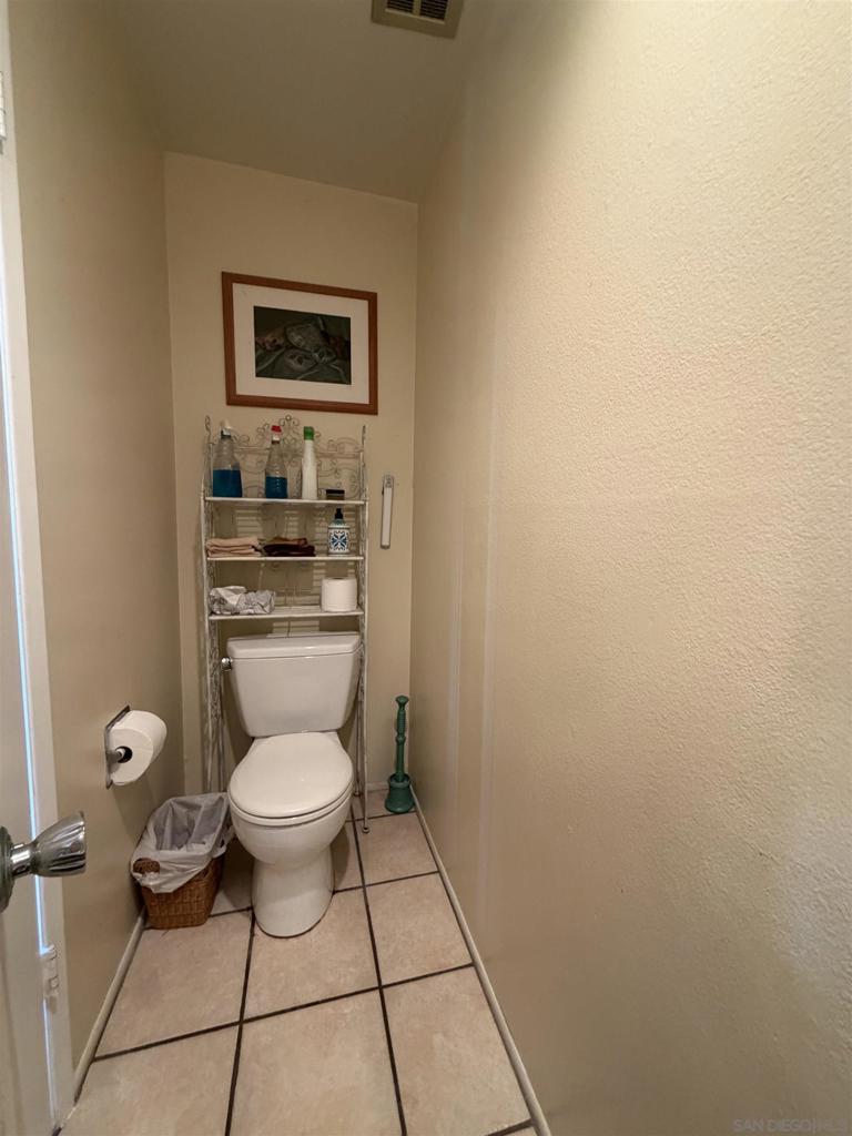 584 86 Lomas Santa Fe Dr Property Photo 18