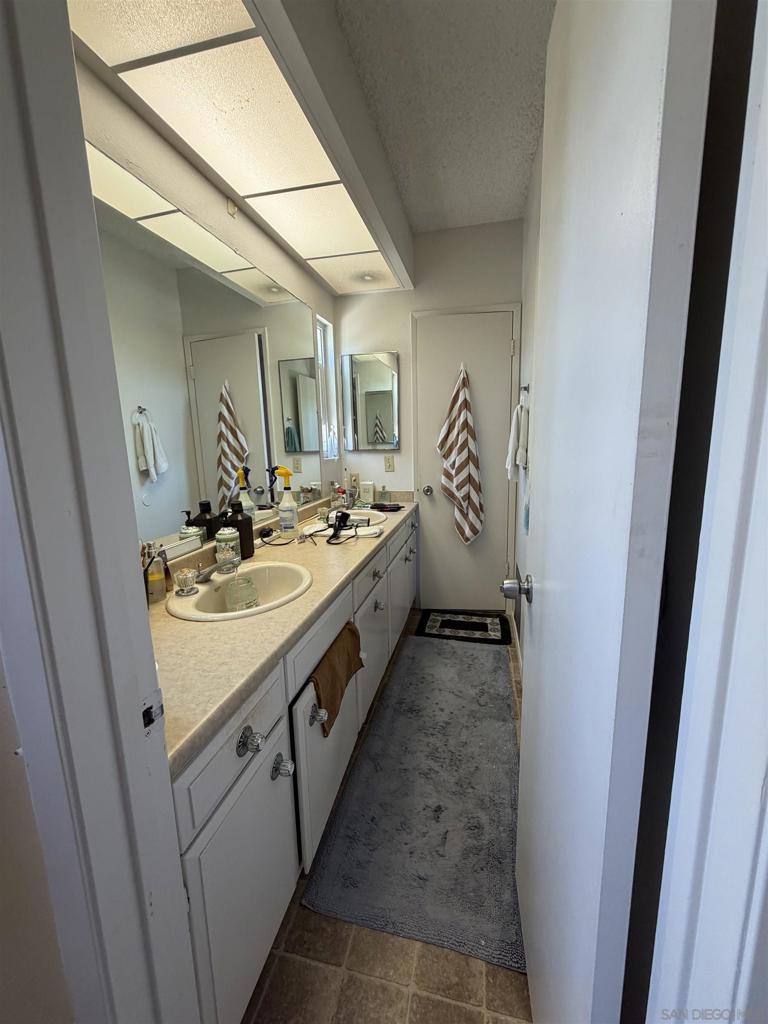 584 86 Lomas Santa Fe Dr Property Photo 31