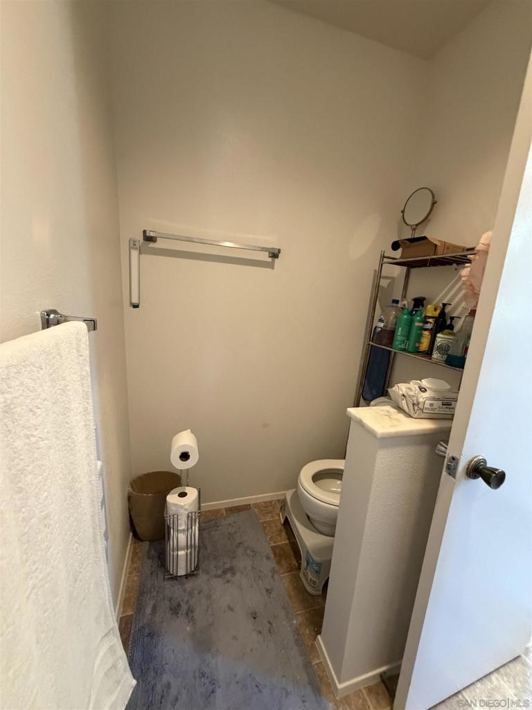 584 86 Lomas Santa Fe Dr Property Photo 33