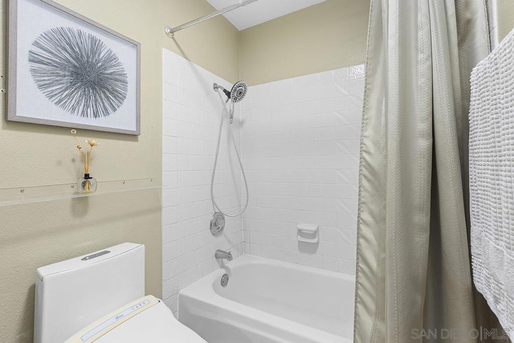 6186 Caminito Baeza Property Photo 23