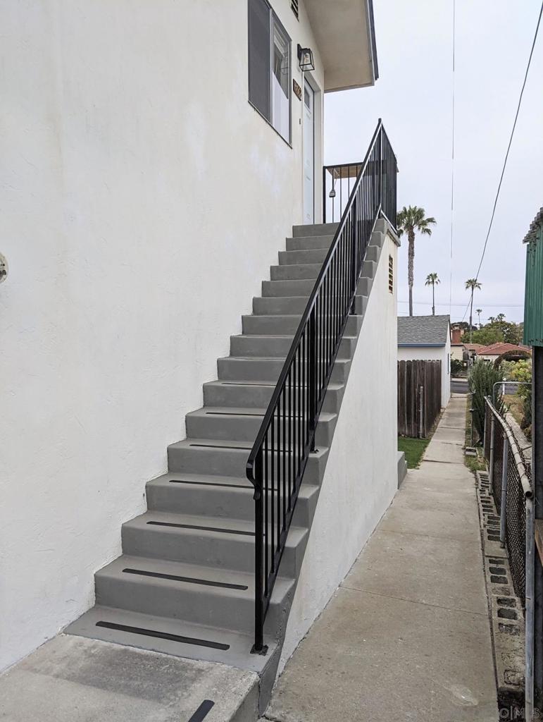 4662 Point Loma Ave Property Photo 10