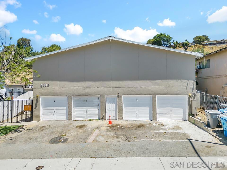 5920 Streamview Dr Property Photo 1