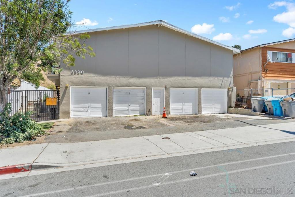 5920 Streamview Dr Property Photo 2