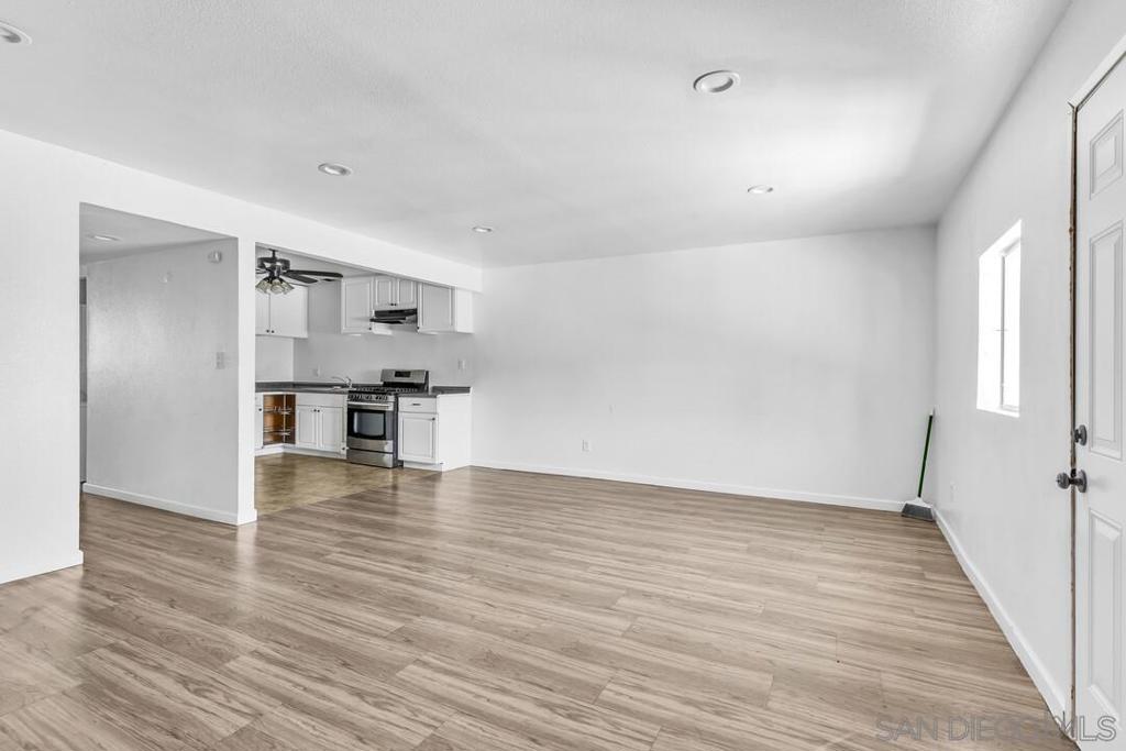 5920 Streamview Dr Property Photo 7