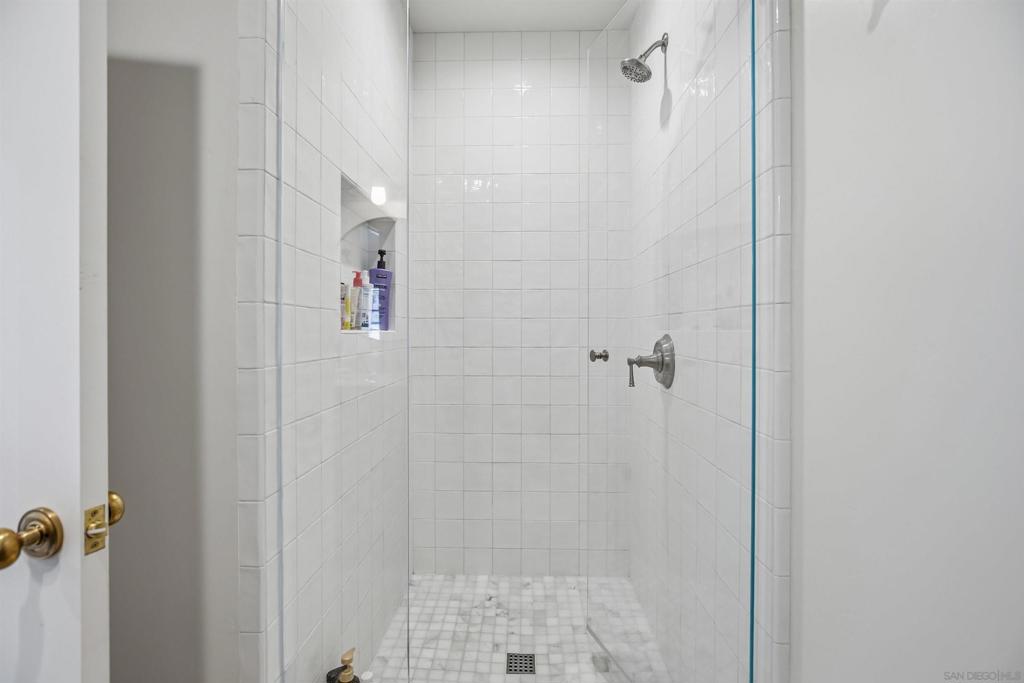 1027 F Ave Property Photo 34