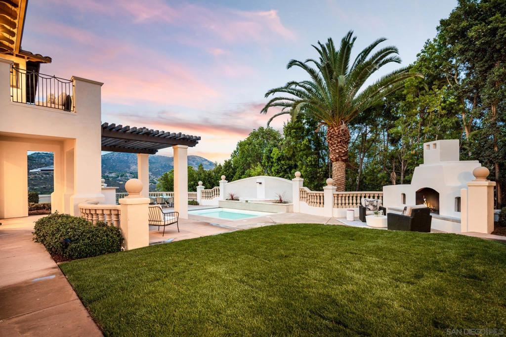 7823 Calle Cima Property Photo 4