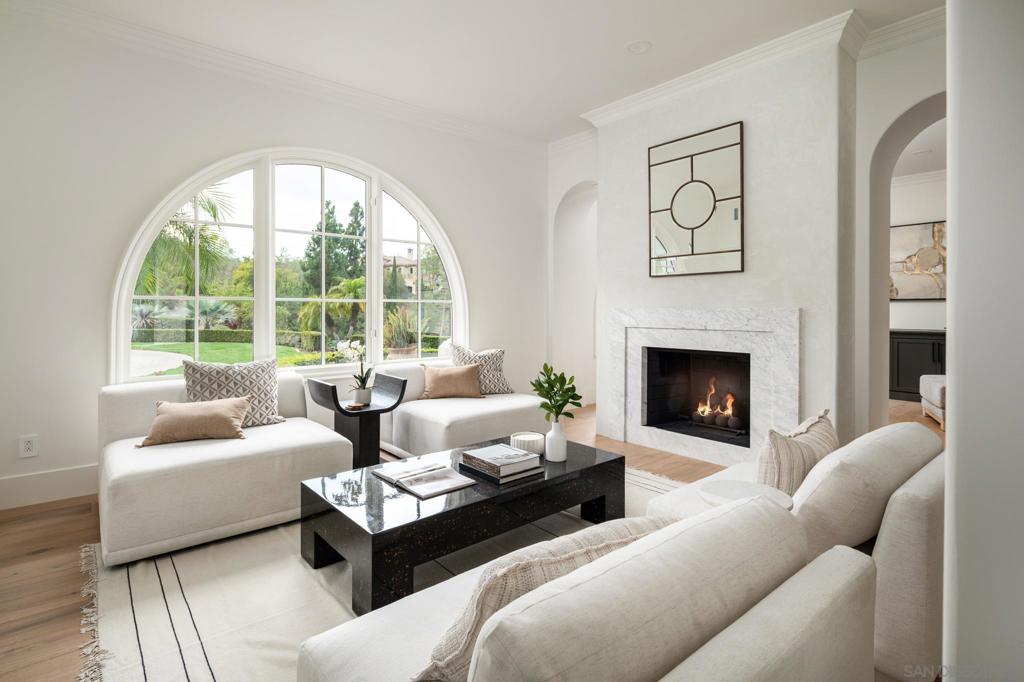 7823 Calle Cima Property Photo 8