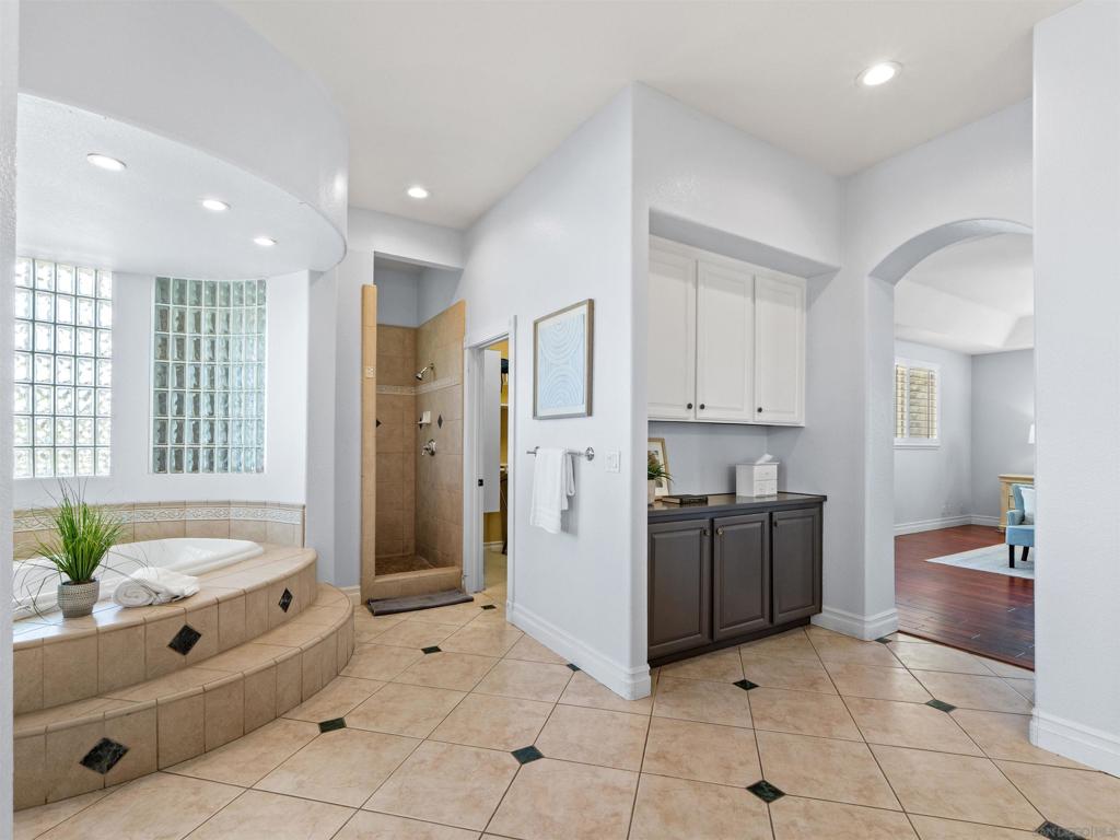 15043 Saddle Creek Drive Property Photo 14
