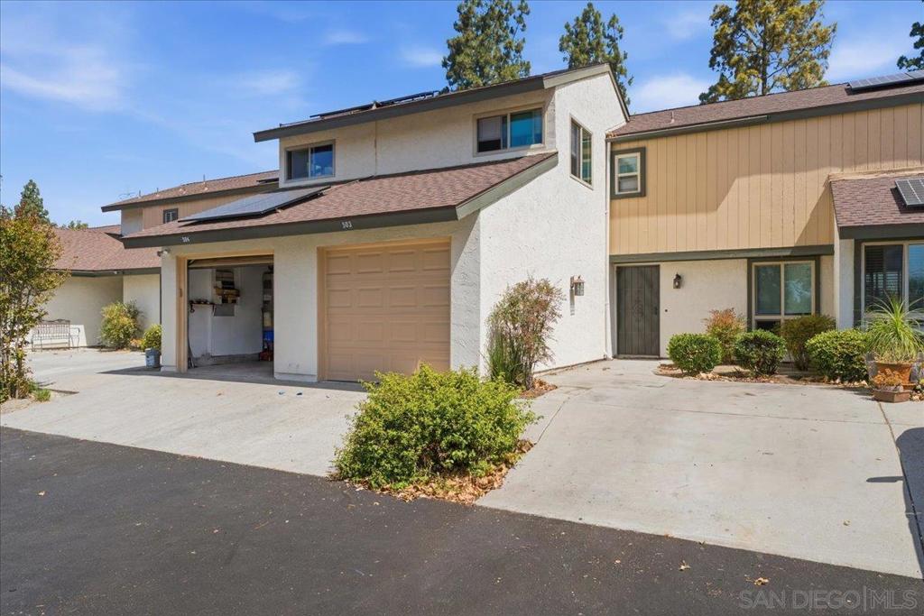 503 Smoketree Glen Property Photo 3