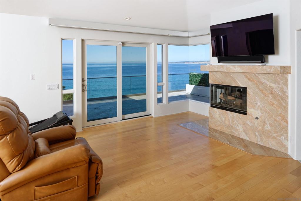 7825 Prospect Pl Property Photo 18