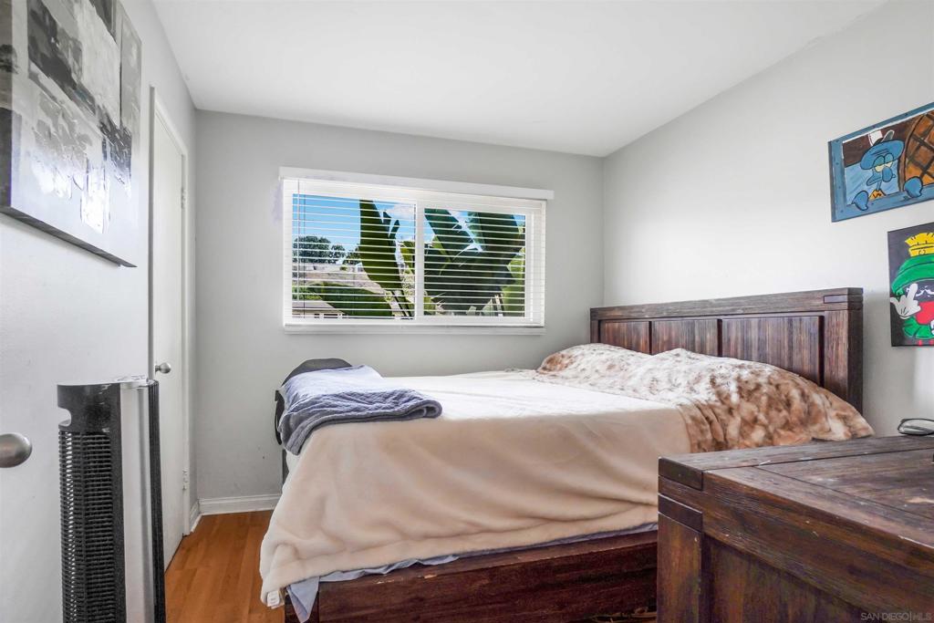 152 E Oxford Street Property Photo 10