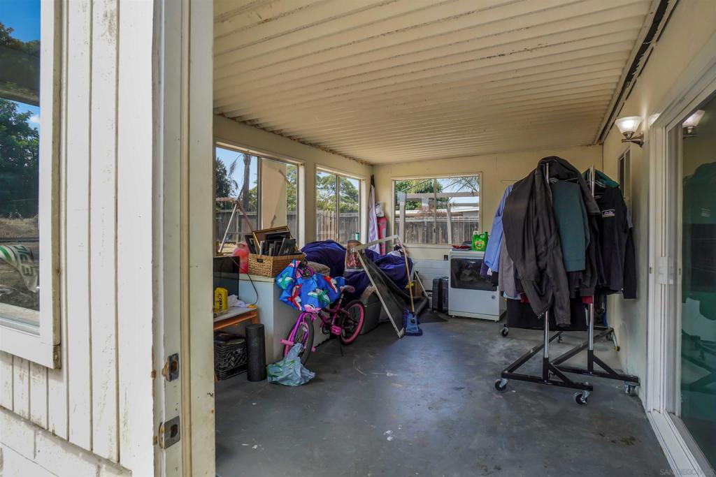 152 E Oxford Street Property Photo 16