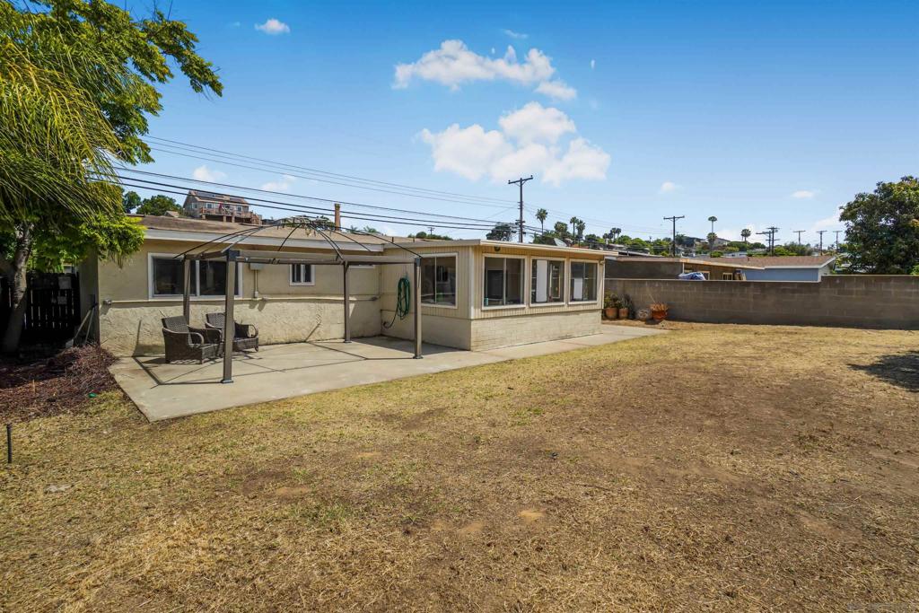 152 E Oxford Street Property Photo 17