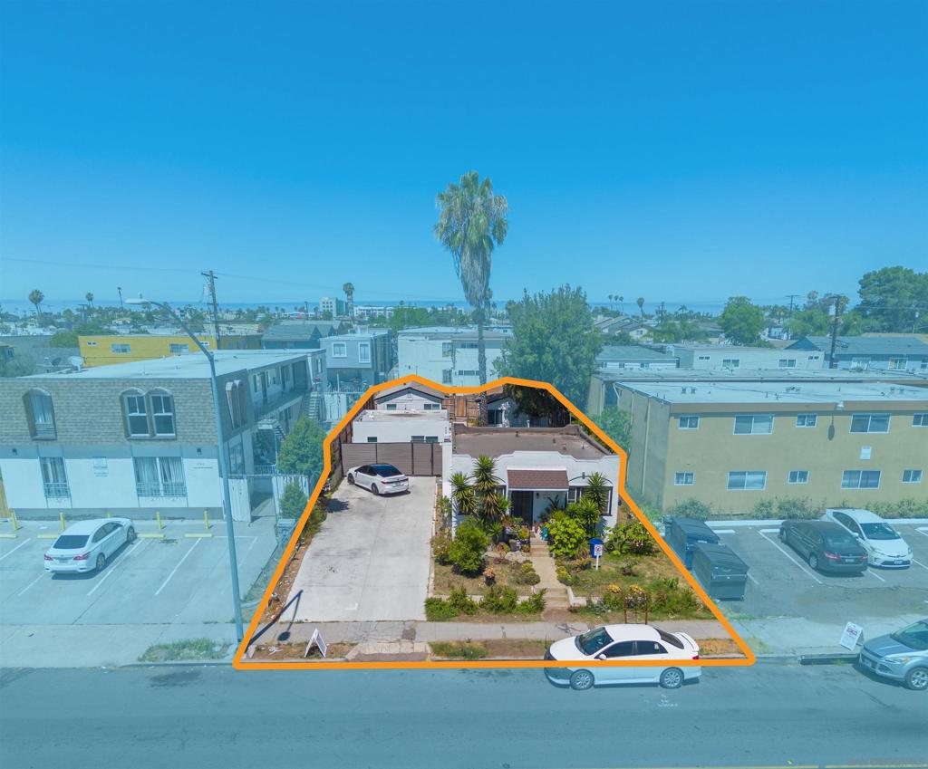 4052 56 Euclid Property Photo 5