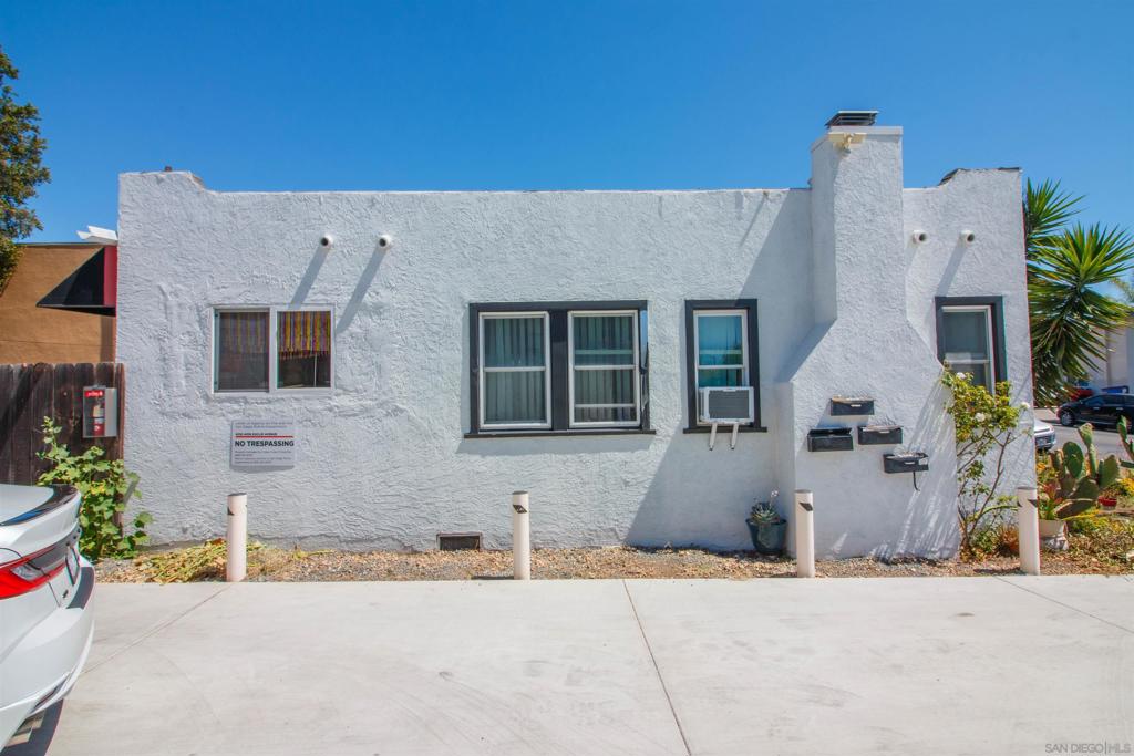 4052 56 Euclid Property Photo 12