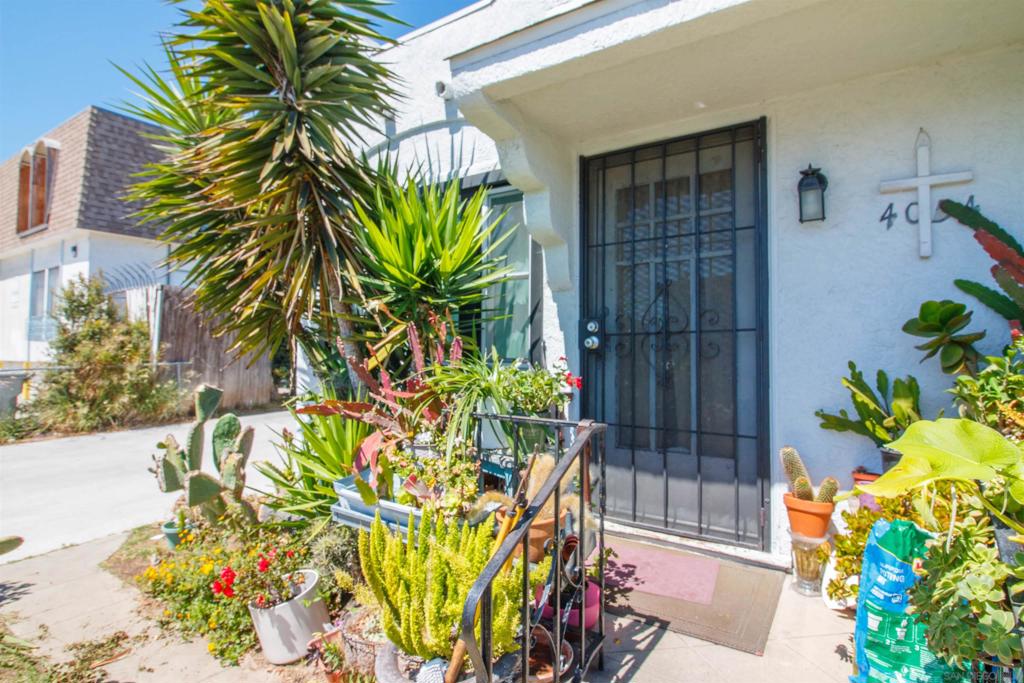 4052 56 Euclid Property Photo 15