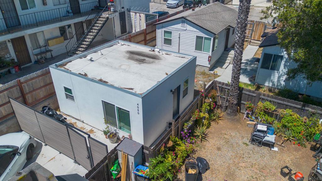 4052 56 Euclid Property Photo 21