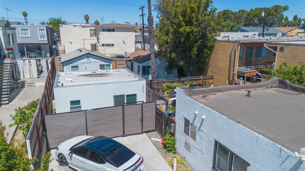 4052 56 Euclid Property Photo 22