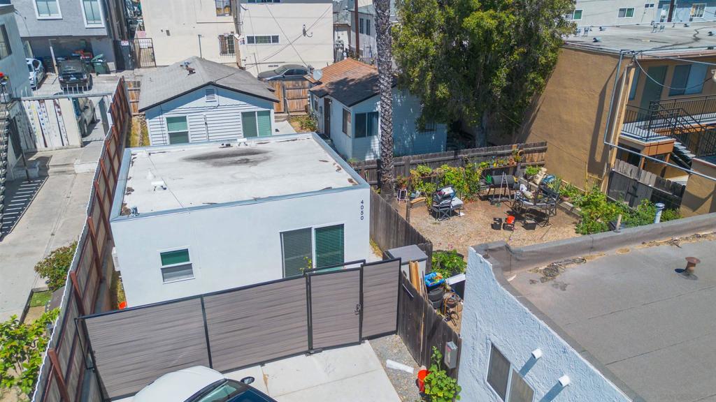 4052 56 Euclid Property Photo 23