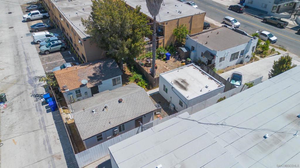 4052 56 Euclid Property Photo 28