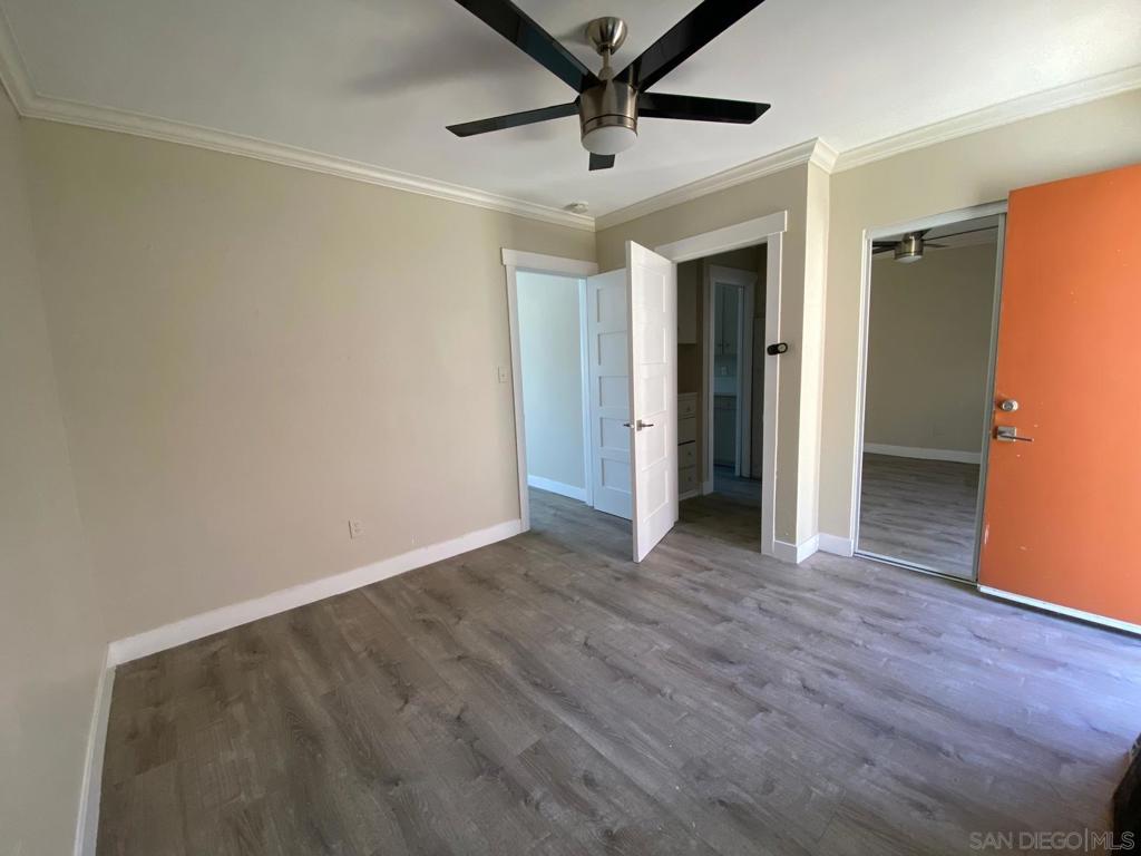 285 S Mollison Ave Property Photo 5