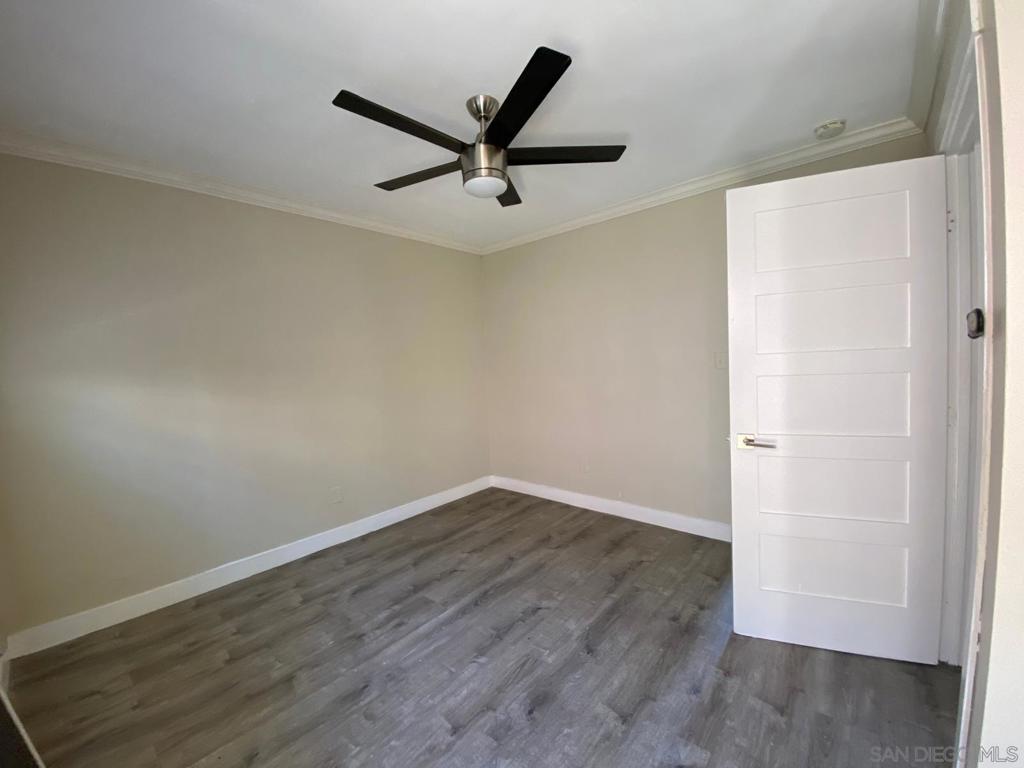 285 S Mollison Ave Property Photo 12