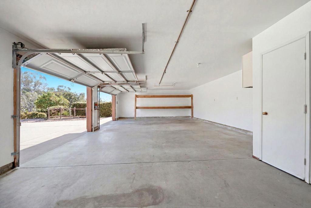 932 Regal Rd Property Photo 14