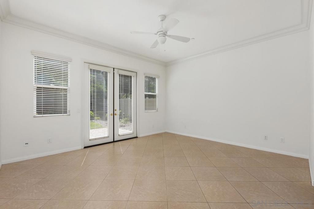 672 Inverlochy Dr Property Photo 34