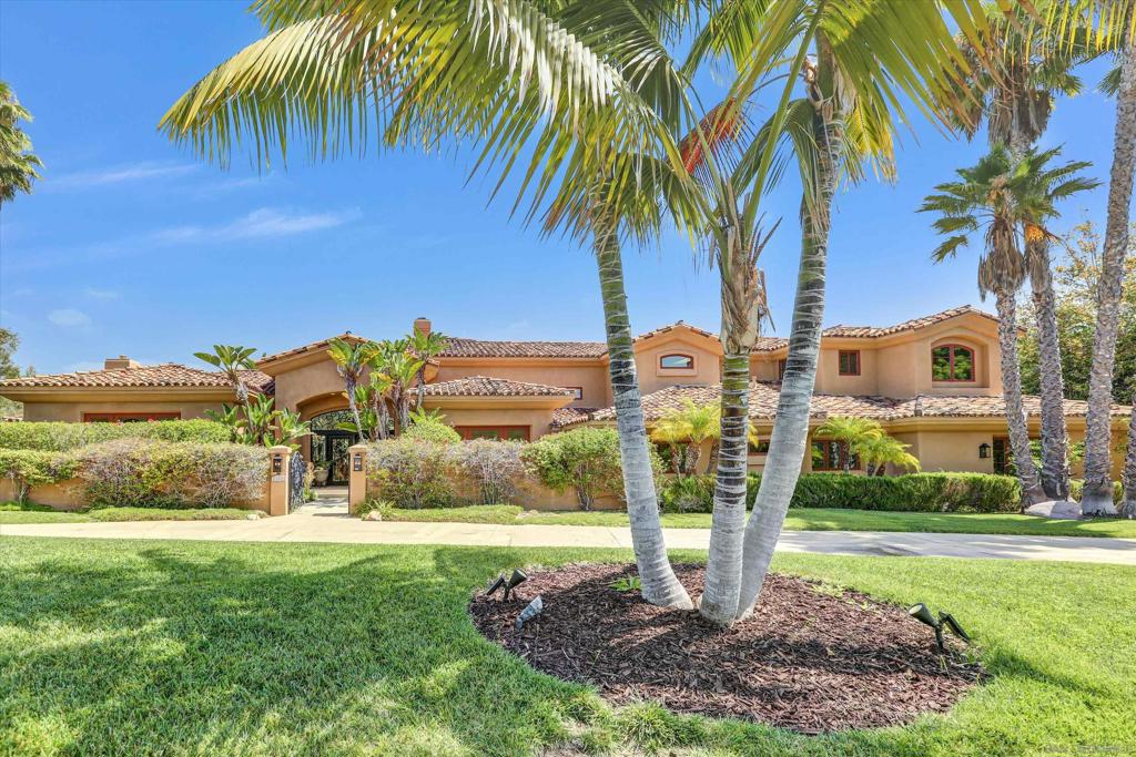 6102 Avenida Alteras Property Photo 2