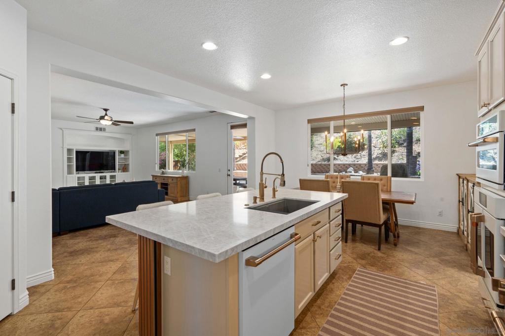 30856 E Green Property Photo 23