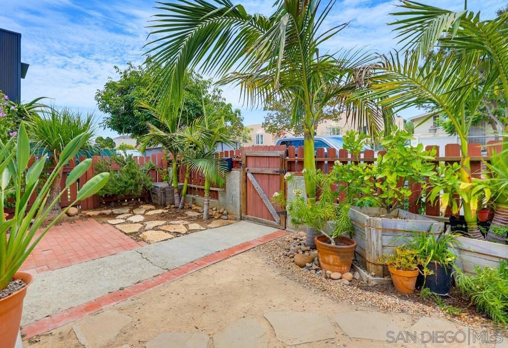 4816 Lantana Property Photo 4