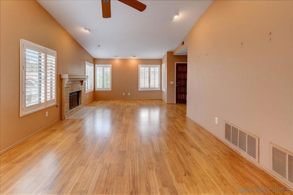 12737 Via Nasca Property Photo 3