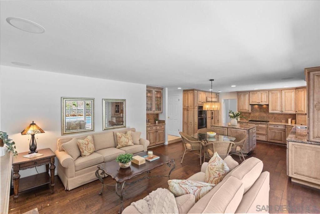 2814 Sombrosa Property Photo 13