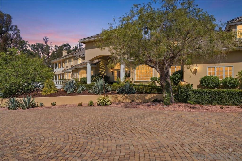 6150 Avenida Alteras Property Photo 1