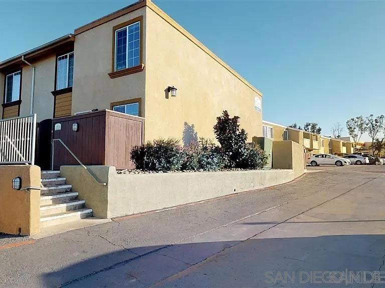 5252 Balboa Arms Dr 153 Property Photo 1