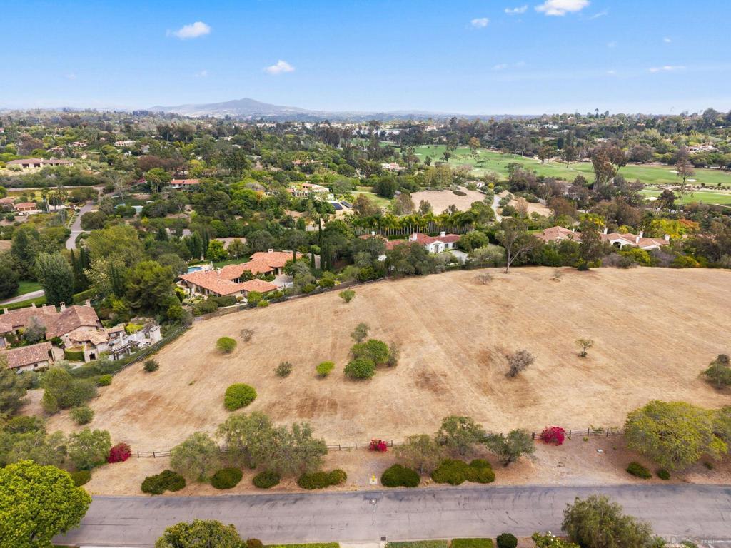 2 Via Recanto Property Photo 2