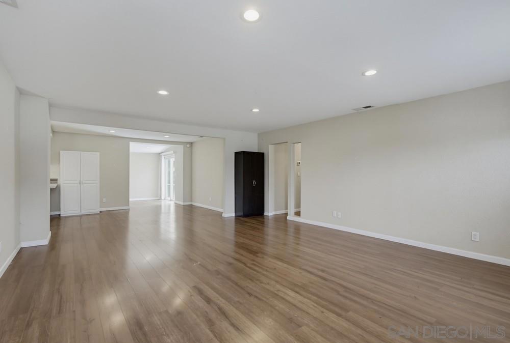 9649 Halberns Blvd Property Photo 4
