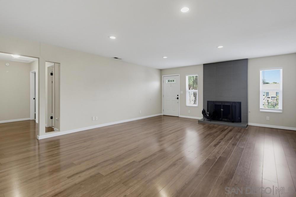 9649 Halberns Blvd Property Photo 8