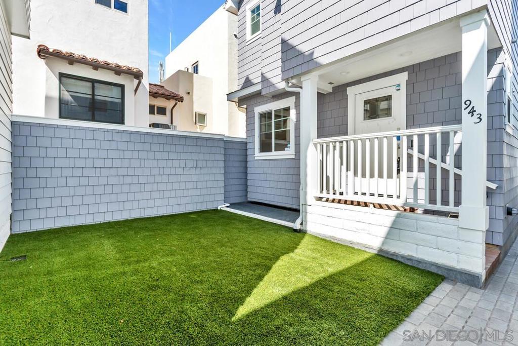 943 F Avenue Property Photo 2