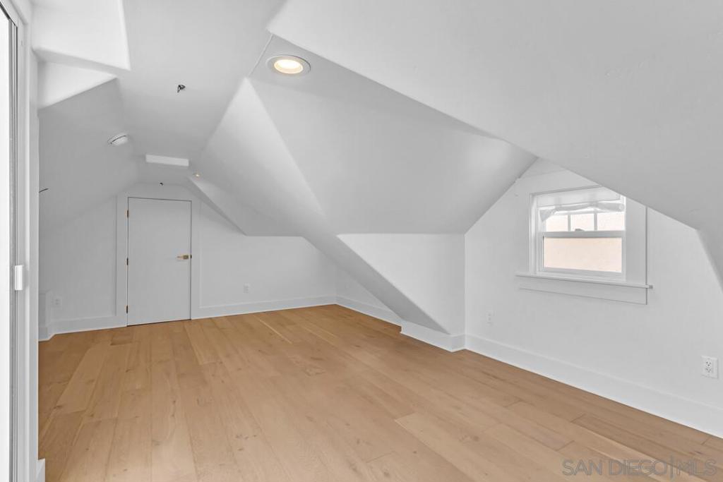 943 F Avenue Property Photo 49