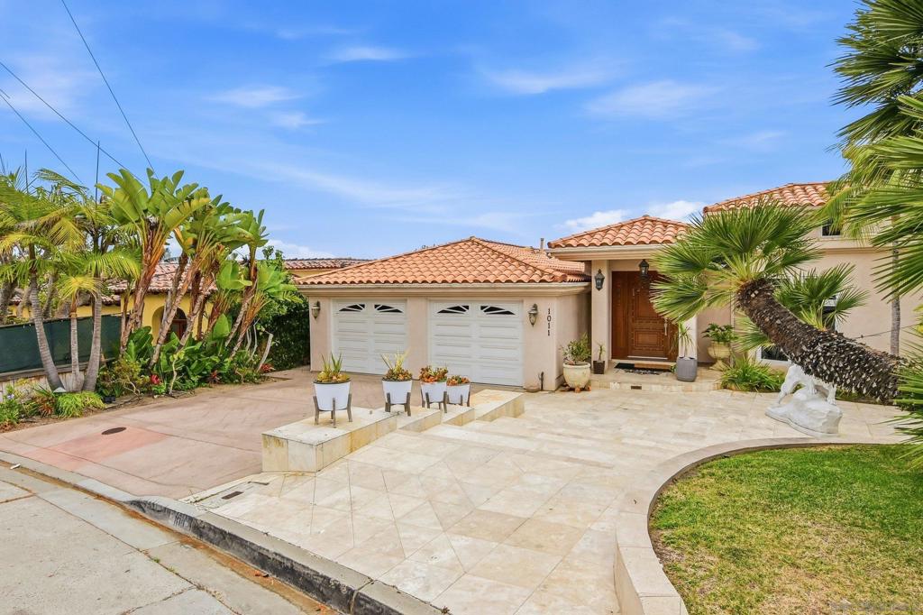 1011 Avenida Amantea Property Photo 4