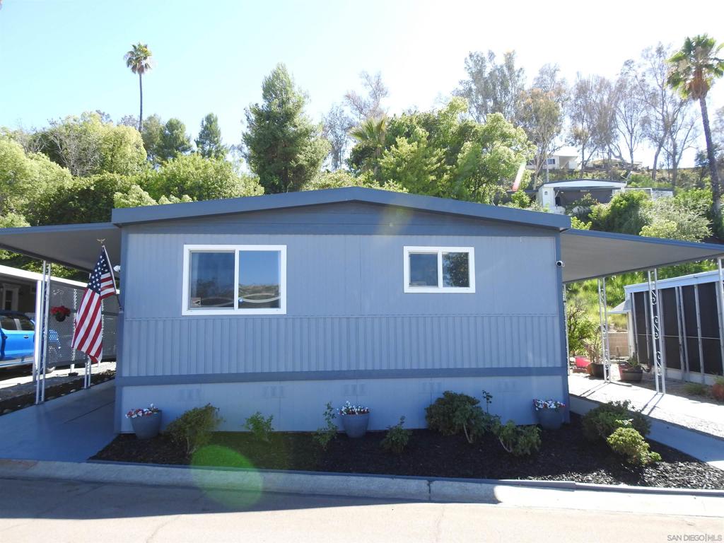 8712 N Magnolia Spc 108 Property Photo 43