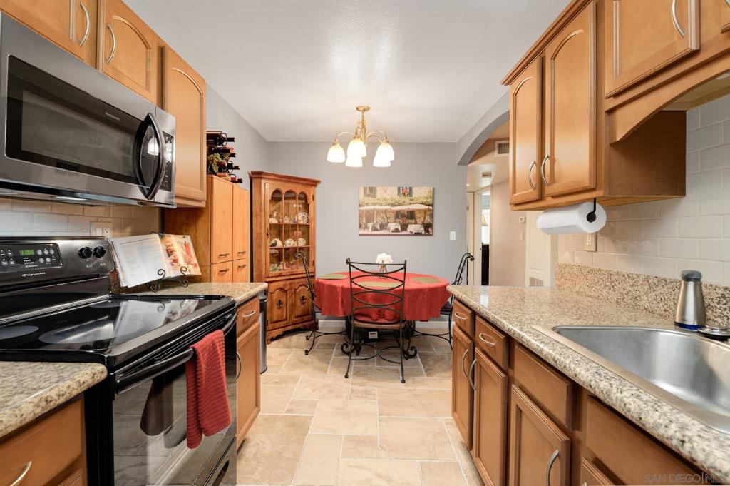 4469 Home 2 Property Photo 8