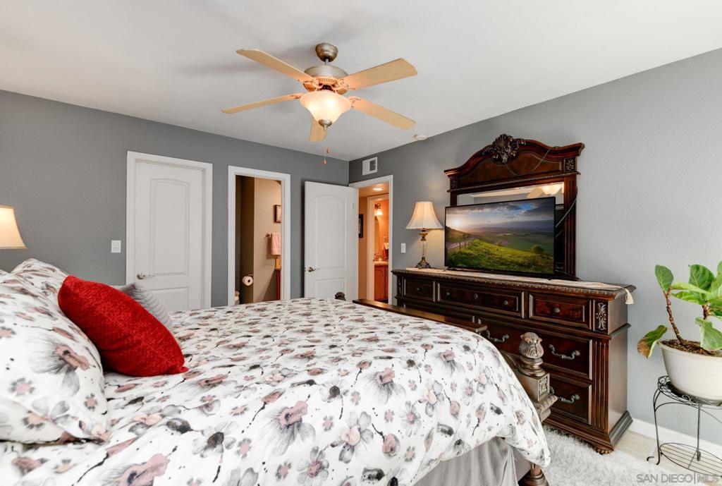 4469 Home 2 Property Photo 11