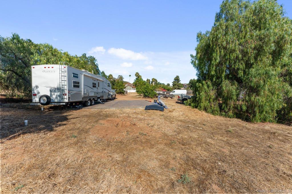 Euclid Ave Property Photo 11