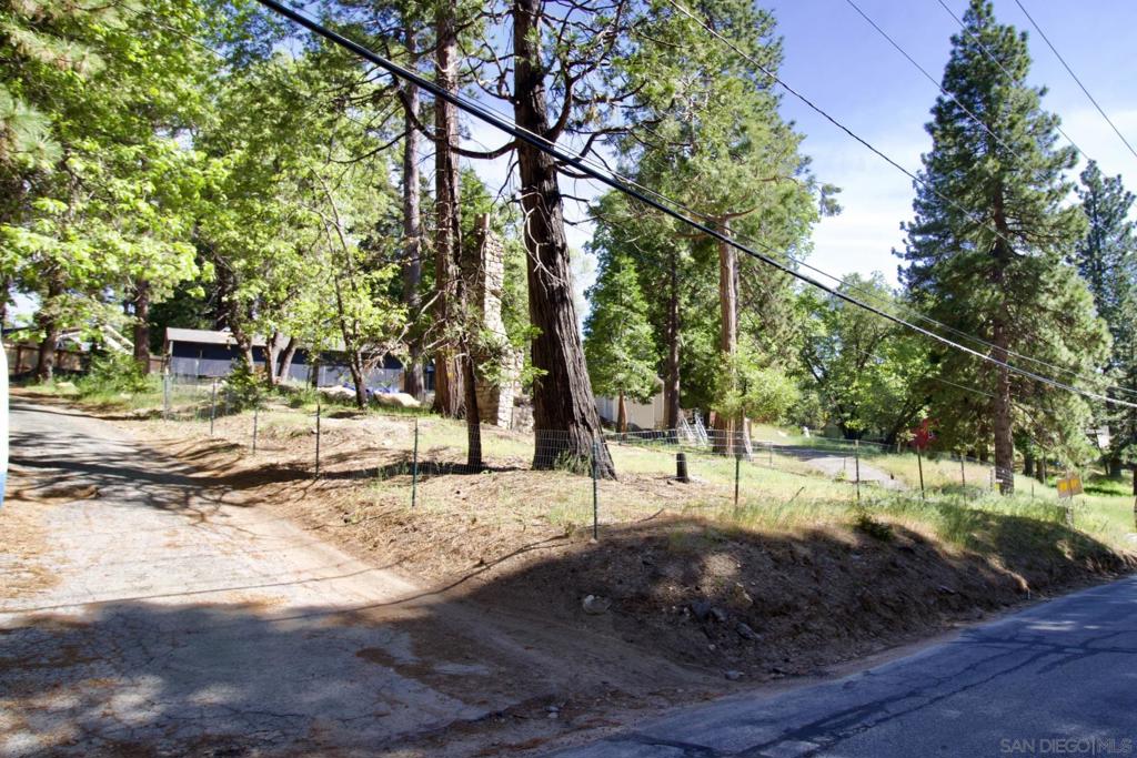 32065 Hunsaker Way Property Photo 5