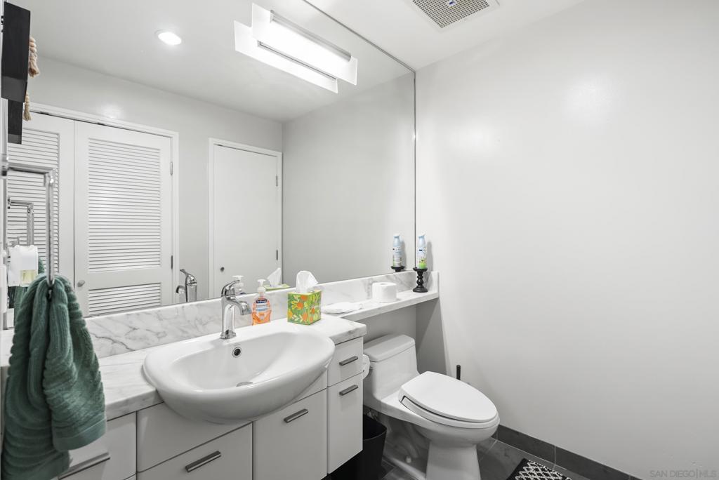 575 6th Ave 1004 Property Photo 17