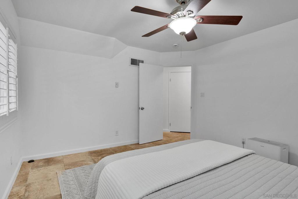 7545 Charmant Drive Unit 1503 Property Photo 16