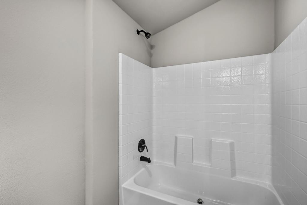 1174 E Main St. 31 Property Photo 18