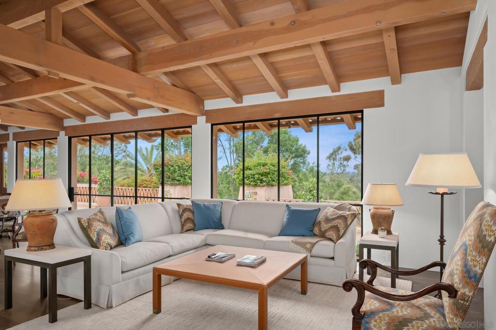 6002 Paseo Valencia Property Photo 7
